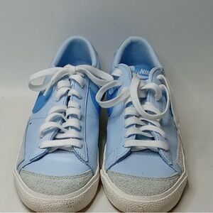 ‘77 Vintage Low Top Nike Blazer Sneakers